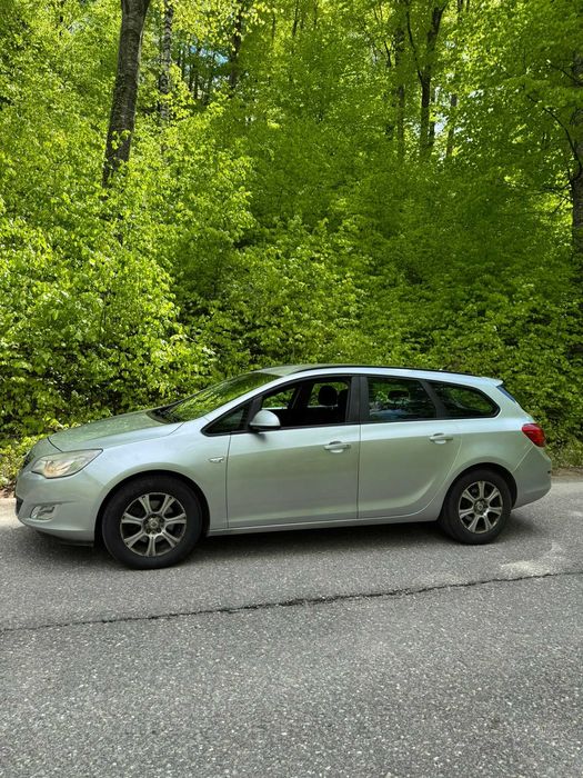 OPEL Astra 2011 — imagine 3