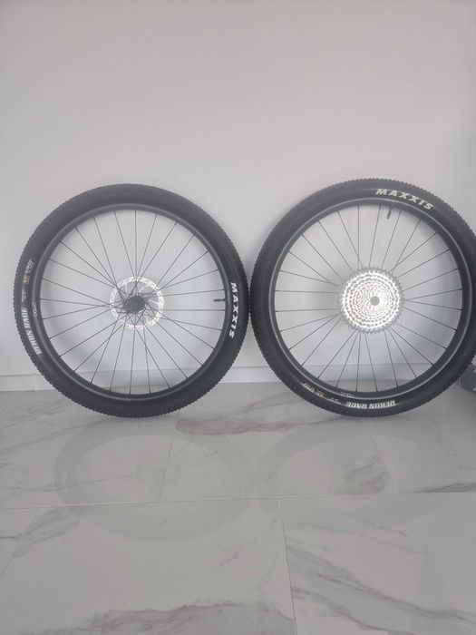 Карбонови Капли Oquo Mountain Performance MP30TEAM