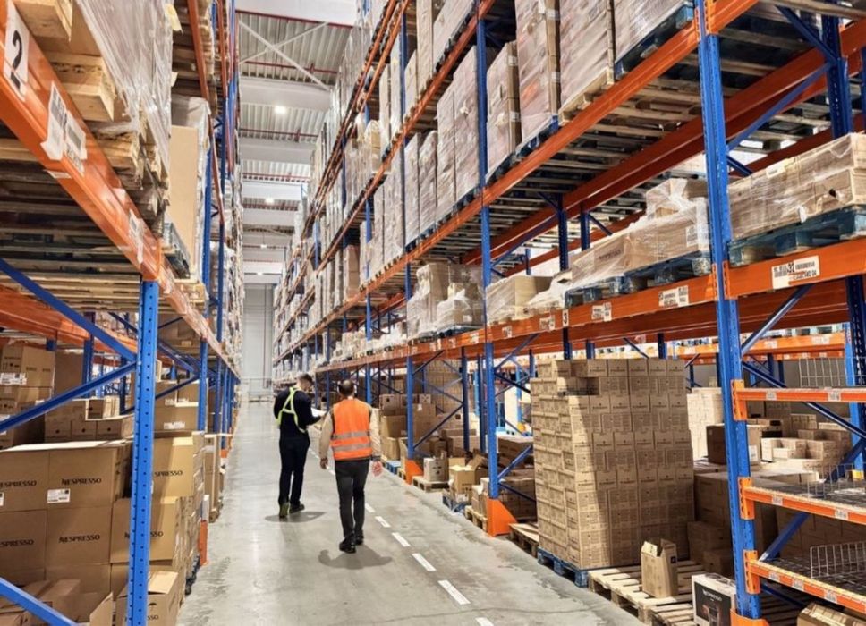 Rafturi metalice depozitare paleti