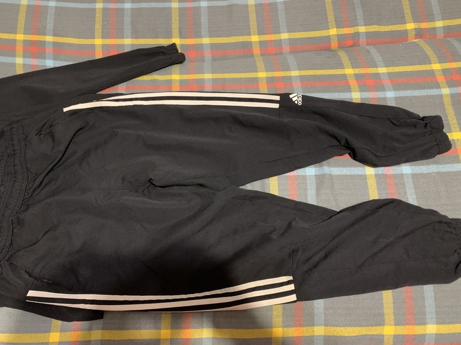 Продам спортивный костюм