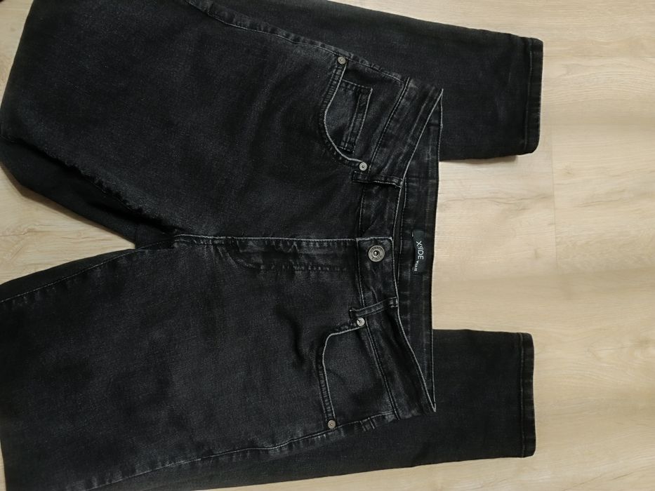 Джинсы р32 на подростка