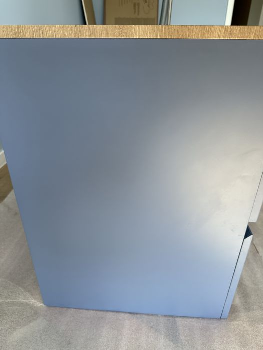 Конзолен шкаф за баня