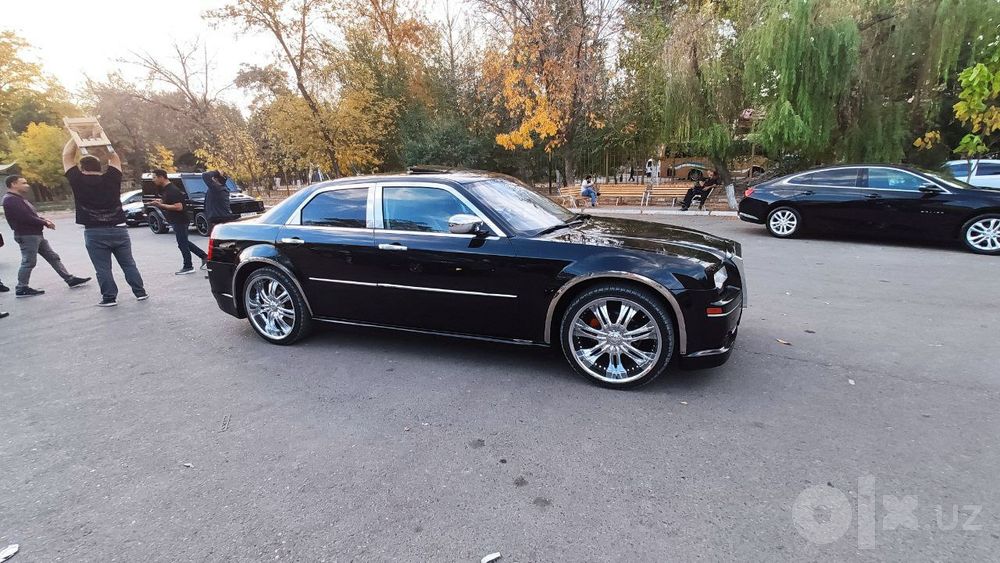 Chrysler-300C Sport