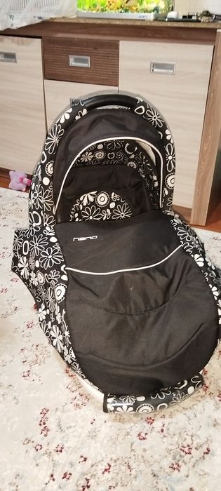 продам коляску детскую для девочки