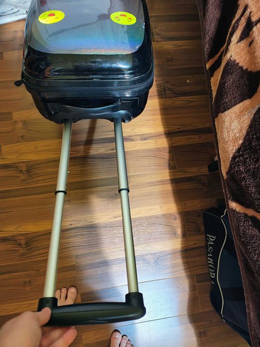 Troler voiaj  geamantan valiza