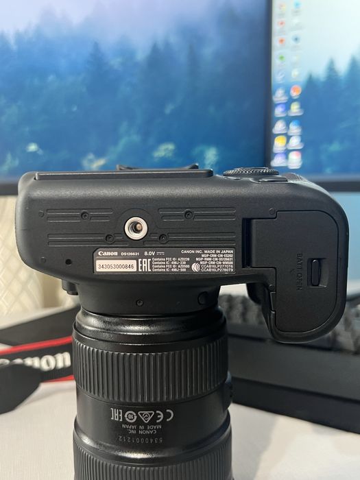 Aparat foto Canon 6D Mark II Impecabil 14000 cadre