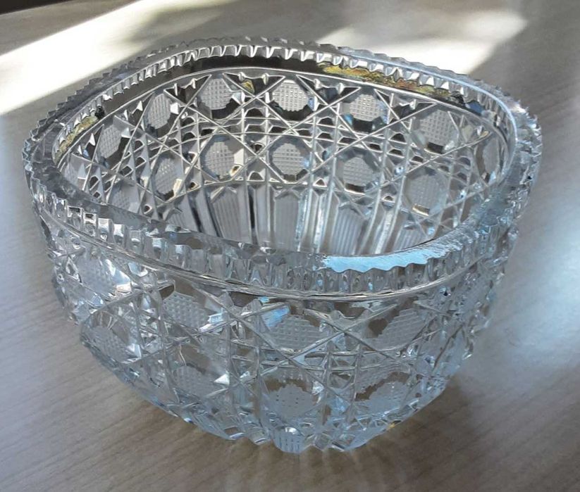 Продаю хрустальные вазочки