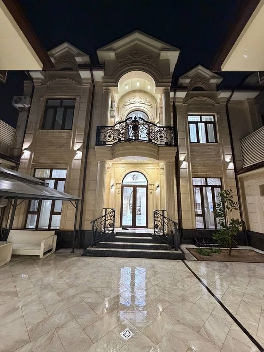 Продам евро дом Махалля Амир Темур 3,2 соток 500м2 3 уровня
