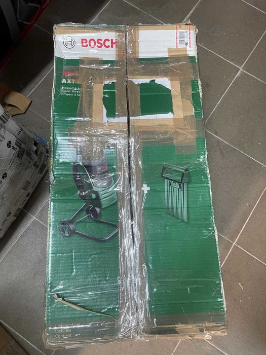 Tocător crengi Bosch AXT Rapid 2000 (pentru tocarea eficientă a deșeurilor din grădină; motor puternic de 2000 W)