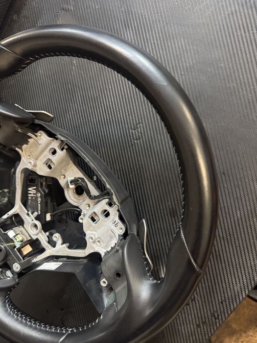 Руль от лексус 570 в оригинале ,