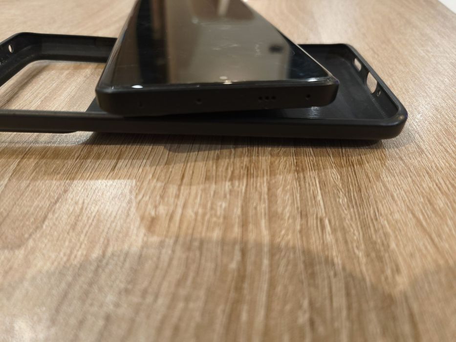 Xiaomi Redmi Note 13 Pro +