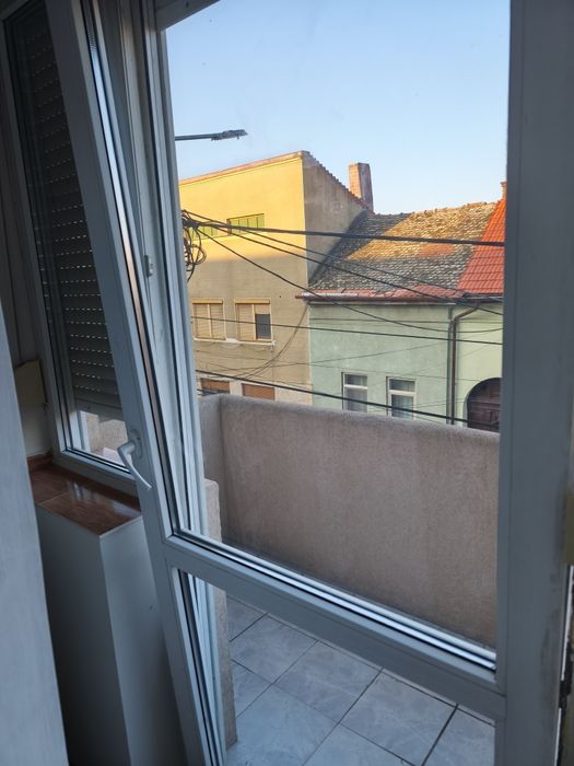 Închiriez apartament 2 camere, Zona Centrala