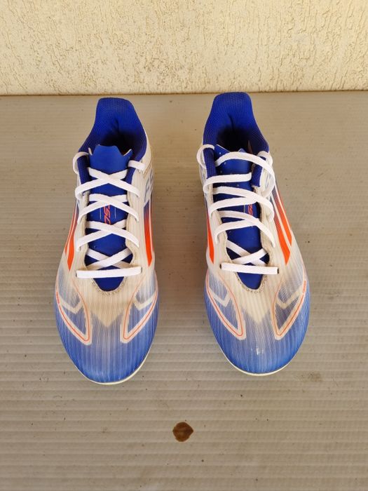 Ghete de fotbal adidas f50 mărime 41 1/3.