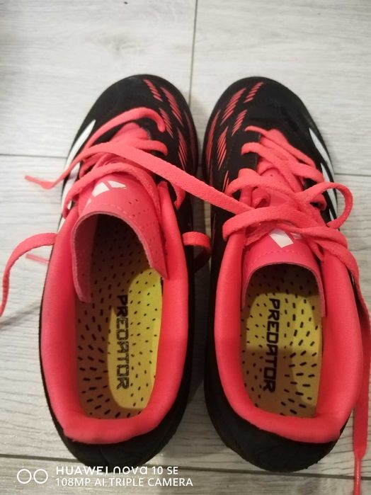 Футболни Стоножки Adidas Predator