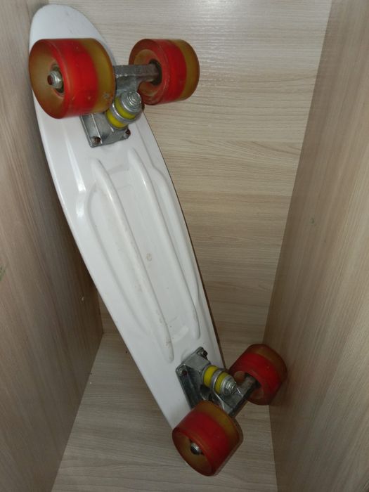 Продам скейт недорого