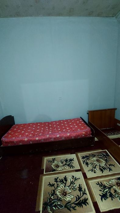 Ижорага 5 хонали ховлича берилади Вокзал худудида.