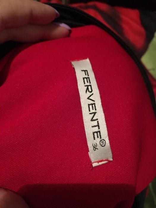 Продам красное платье