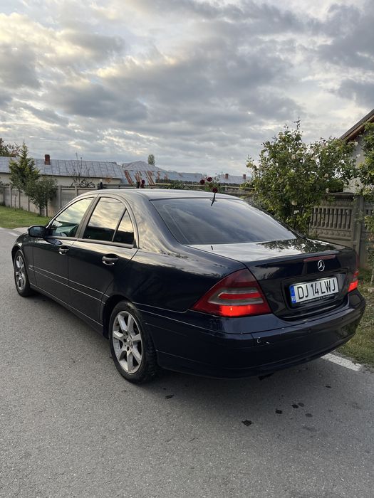 MERCEDES-BENZ C-Class 2004 — imagine 5