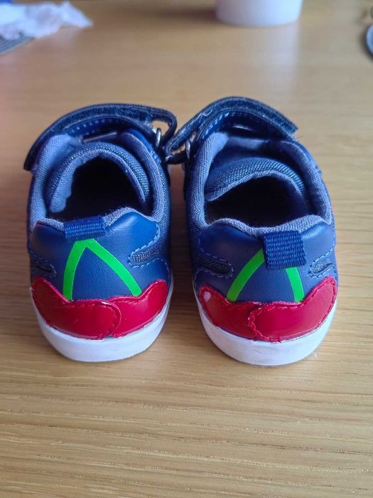 Бебешки кецове Geox, размер 22, като нови.