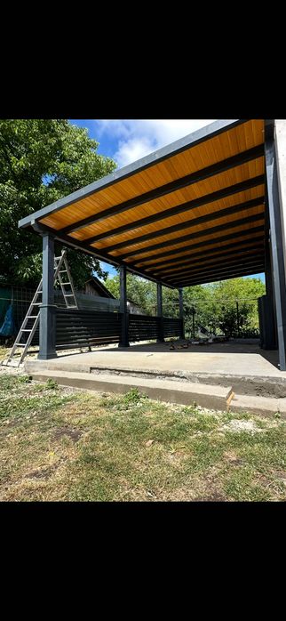 Vând terasă din lemn masiv