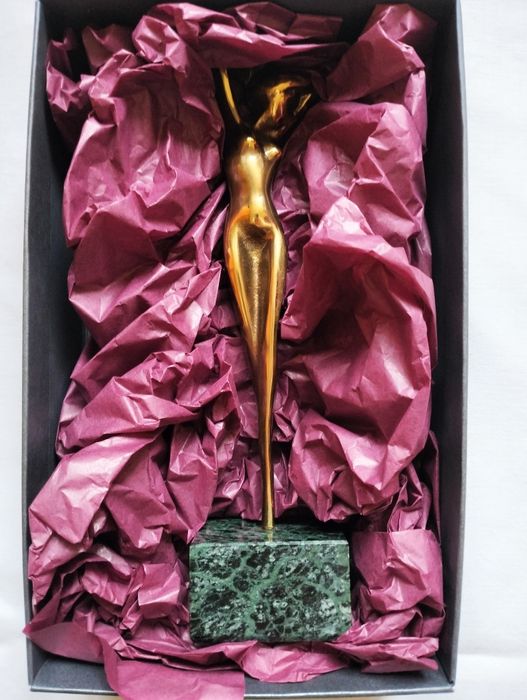 Статуетка "Грация"