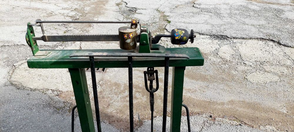 Продавам кантар до 300кг.