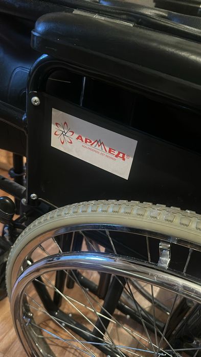 Продам  инвалидную коляску