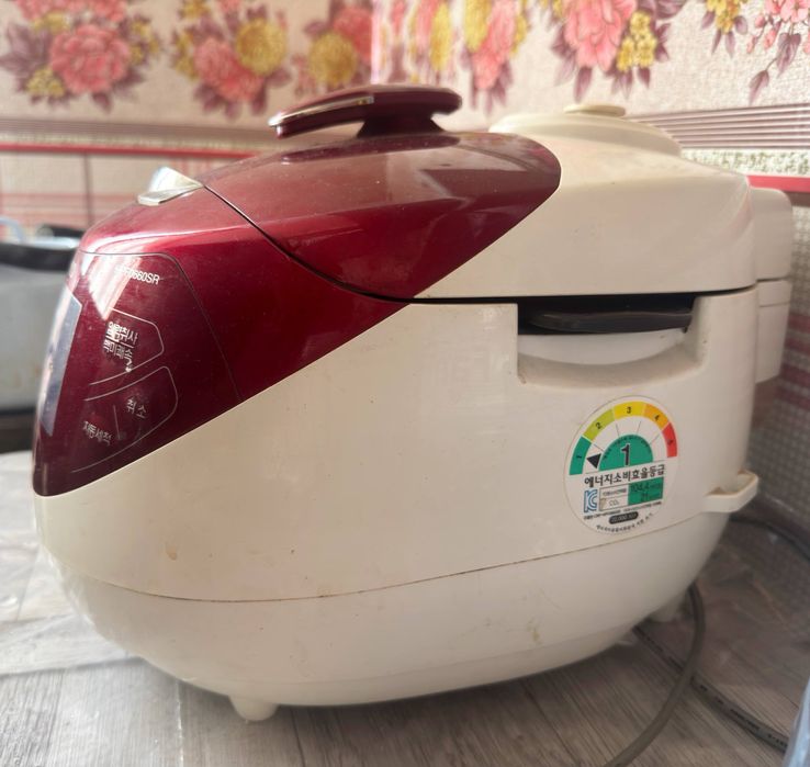 Рисоварка, кашеварка корейская Cuckoo