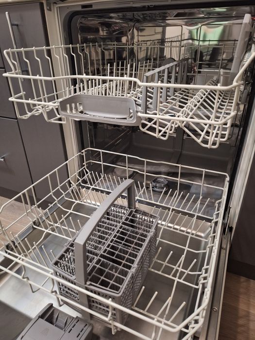 Посудомоечная машинка