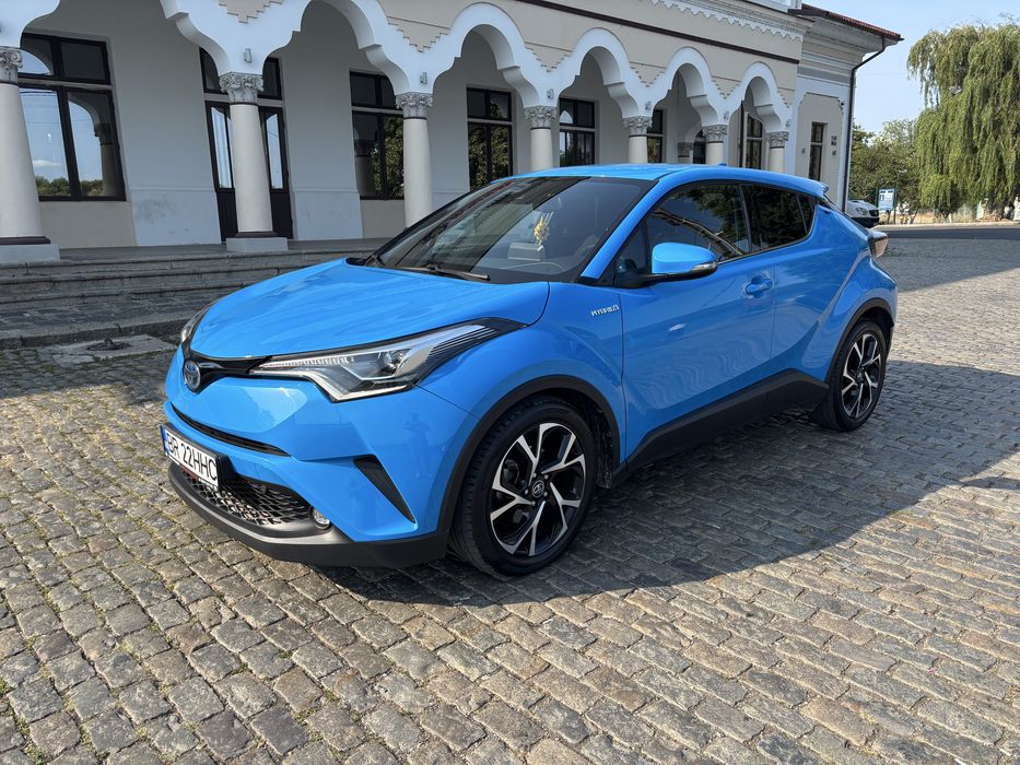 13600€+TVA Toyota C-HR 1.8 Hybrid 118618km Garantie extinsa Toyota pana la 200.000km unic proprietar.