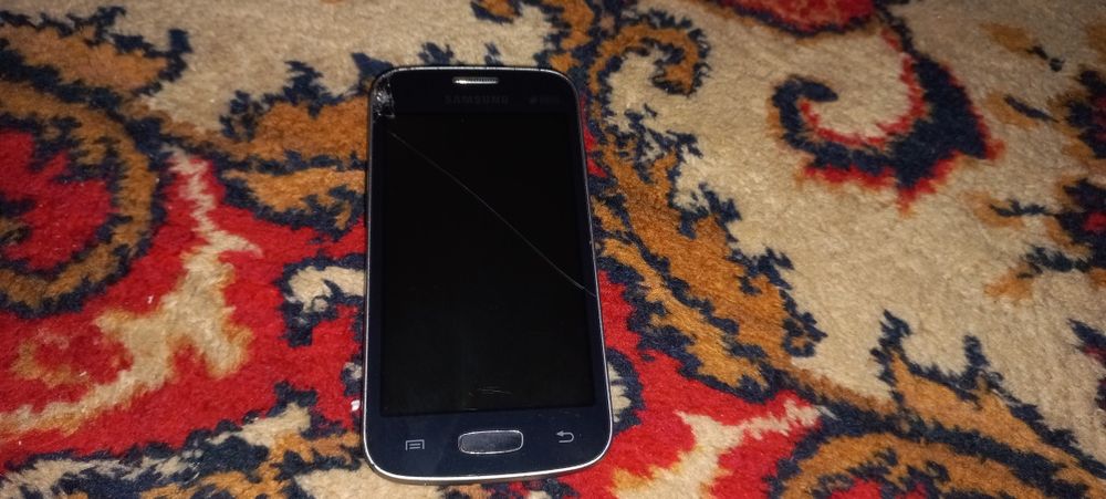 Продам телефон gt-s7262