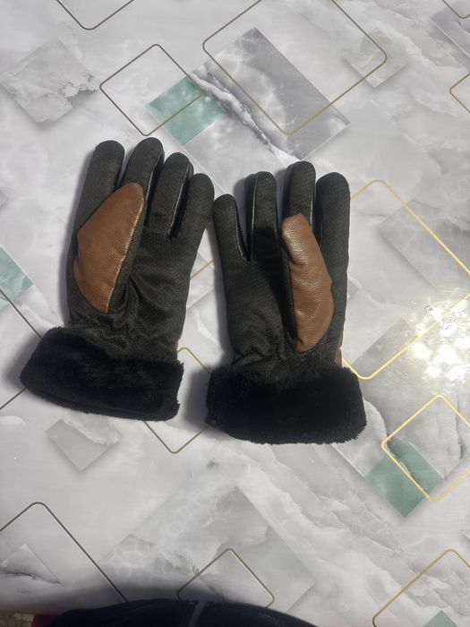 Перчатки зимные,теплые