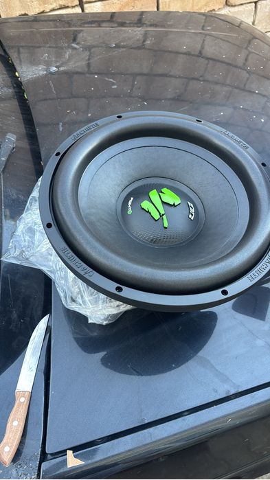 Продам саб и усилитель