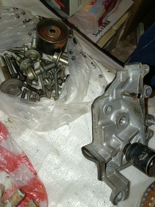 Запчасти на двигатель Субару