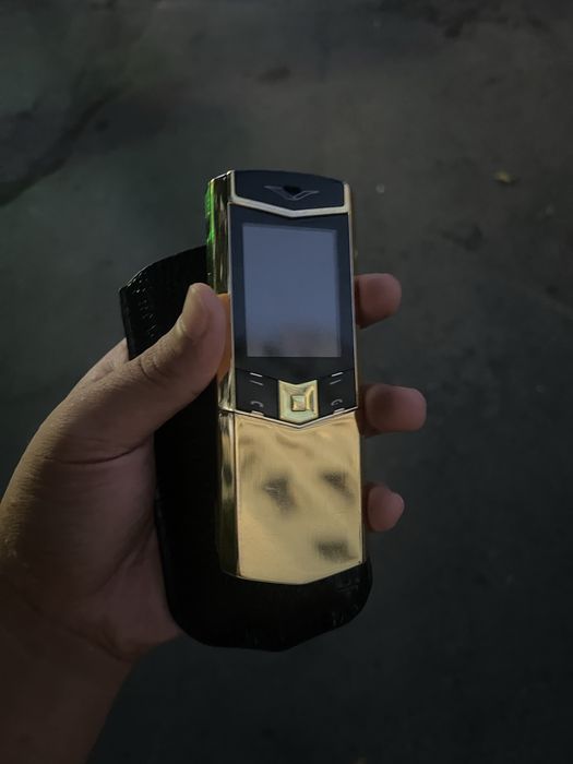 Vertu telefoni sotiladi xolati idial qirilga chizilgan joyi yoq
