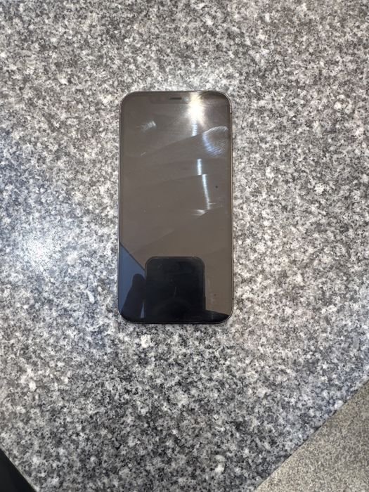 Iphon 12 pro achizitionat de nou