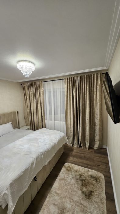 Inchiriez apartament 3 camere craiovita