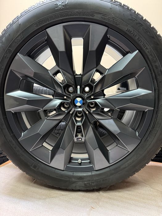 Jante Originale Bmw XM pe 21 cu anvelope IARNA !