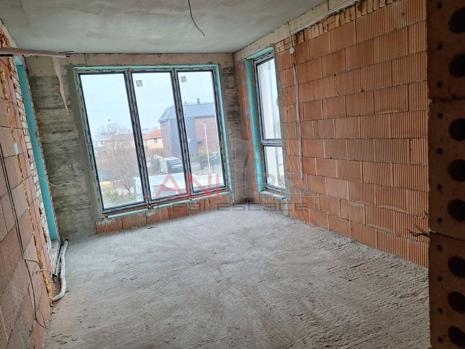 Къща в Варна-м-т Траката площ 360 цена 502499