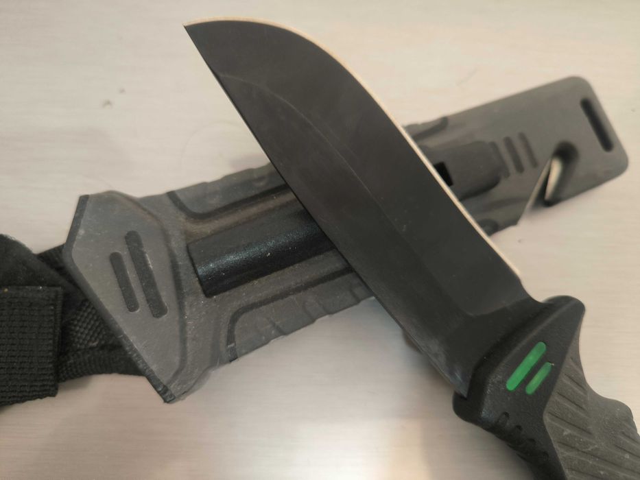 Cutit vânătoare Columbia carbon 27 cm colectie