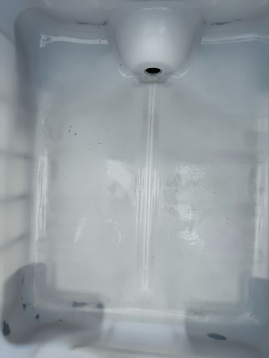 Цистерни бидони 1000литра 1 тон съдове за  вода чисти  хранителни