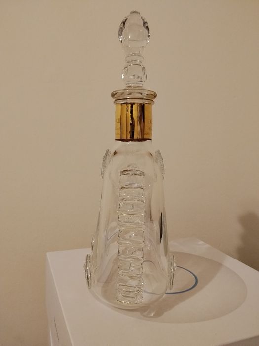 Sticlă de coniac Remy Martin colecția Louis XIII Baccarat