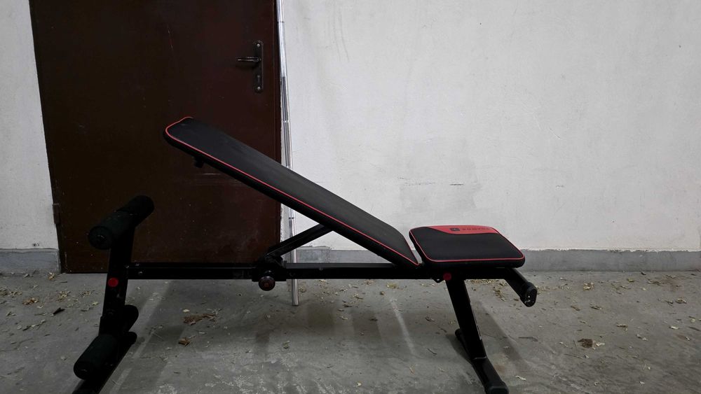 Дъмбели, лост с тежести и лежанка