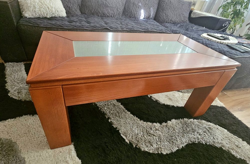 Холна маса масив-дърво