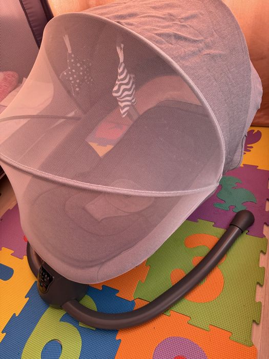 CANGAROO електрическа люлка-шезлонг