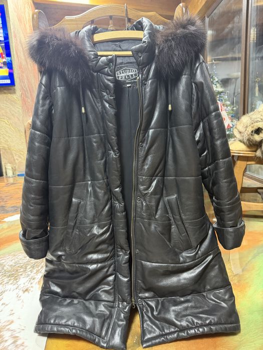 Geaca din piele naturala cu guler din blana de nutrie