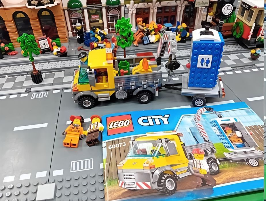 Lego 60074 ,60073, 60179
Buldozer Lego City 60074, +6 ani, Lego. 
În stare foar