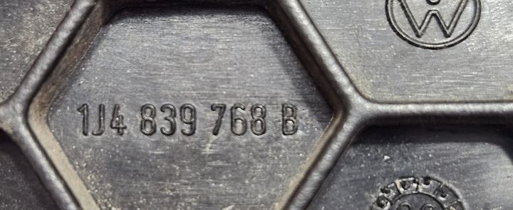 Broasca usa dreapta spate 1J4839768B Volkswagen VW Golf a 4-a generat