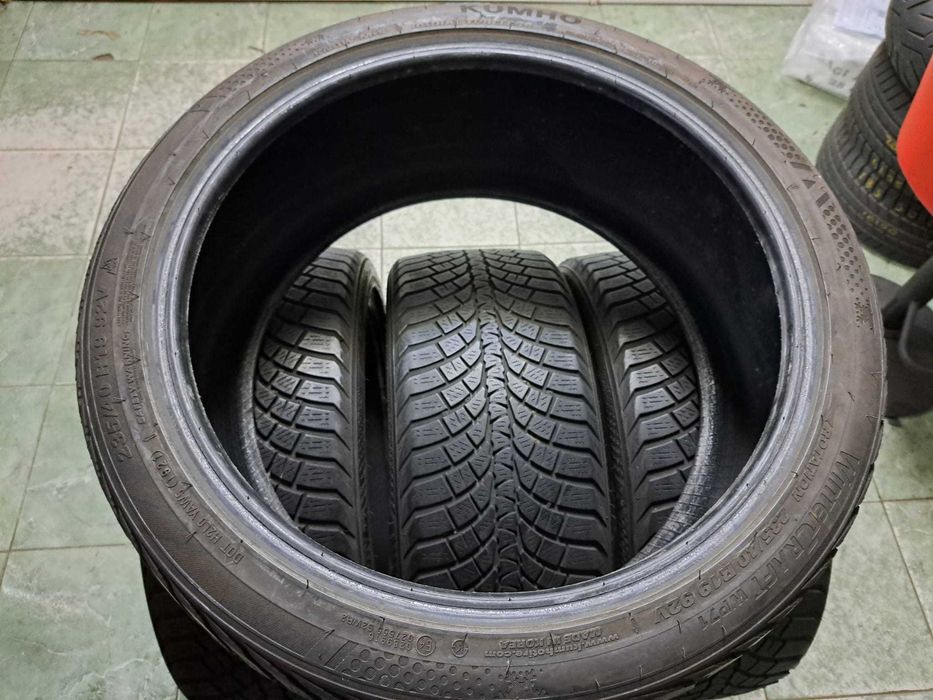 4 anvelope 235/40 R19 Khumo