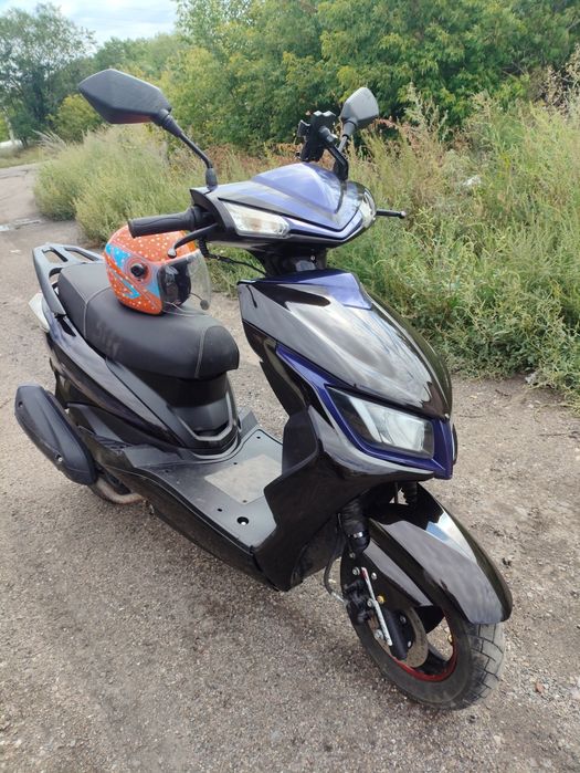 Скутер м8 в отличном состоянии